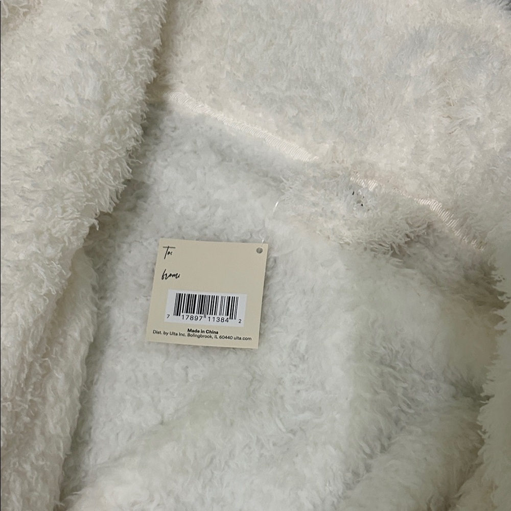Ulta Beauty Soft Cream Robe - Picture 3 of 4